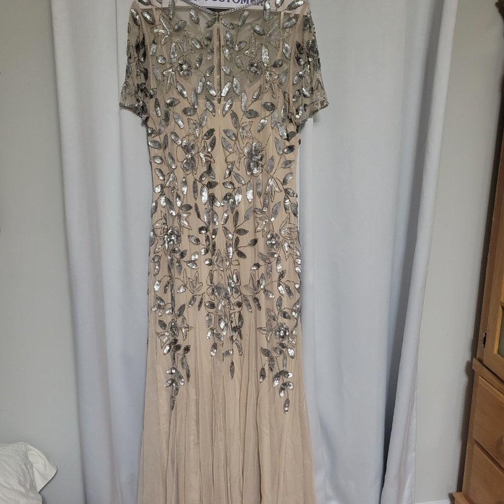Dress - Picture 2 of 3